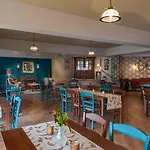 Woodenbridge Hotel