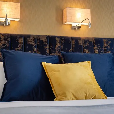 Hotel Woodenbridge Hotel 3*