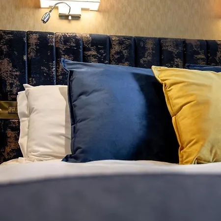 Woodenbridge Hotel