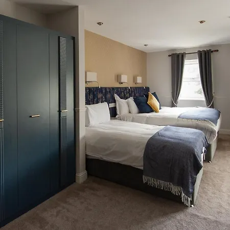 Hotel Woodenbridge Hotel 3*