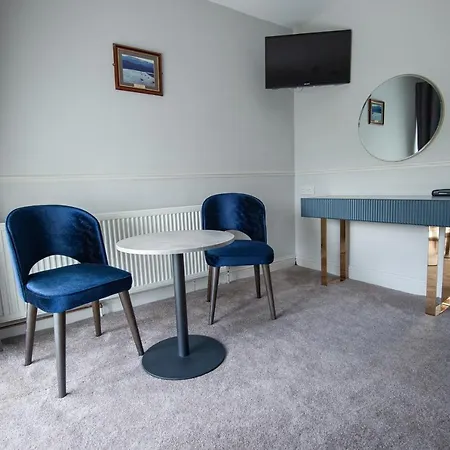 Woodenbridge Hotel Otel