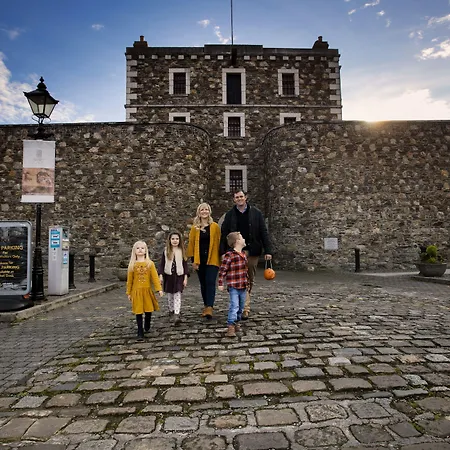 Woodenbridge Hotel 3*