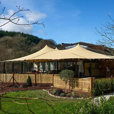 Woodenbridge Hotel فندق Woodenbridge