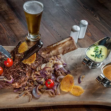 Otel Woodenbridge Hotel 3*