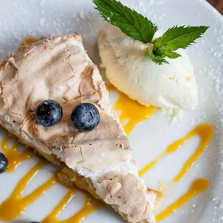 Woodenbridge Hotel Hotel