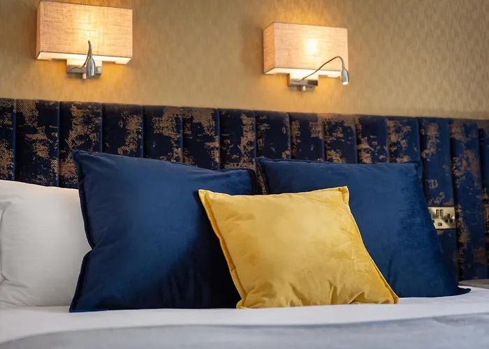 Отель Woodenbridge Hotel 3*