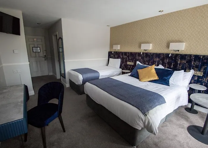 Woodenbridge Hotel Отель