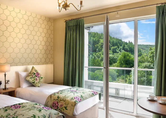 Woodenbridge Hotel Отель