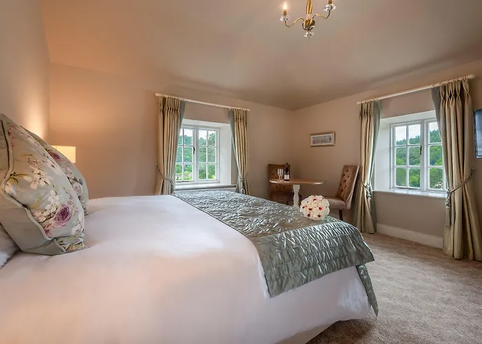 Отель Woodenbridge Hotel 3*