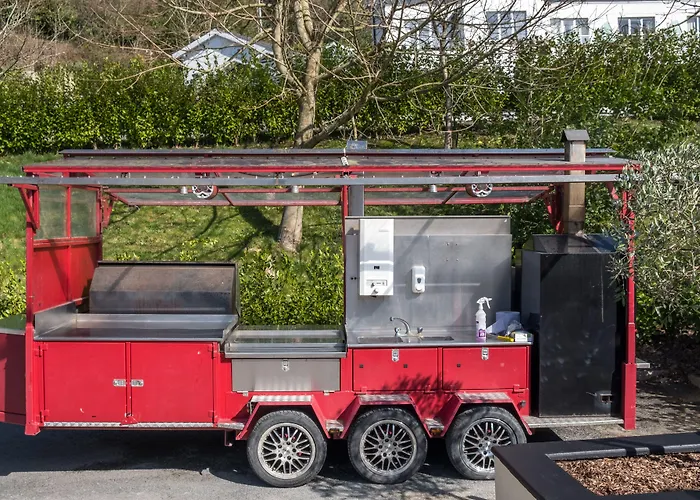 Woodenbridge Hotel 3*