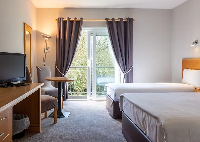 Woodenbridge Hotel Отель 3*