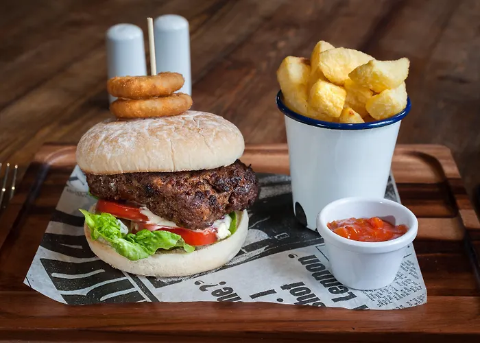 Woodenbridge Hotel 3*