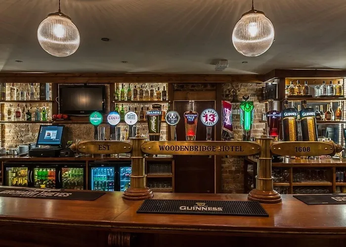 Woodenbridge Hotel Отель Woodenbridge